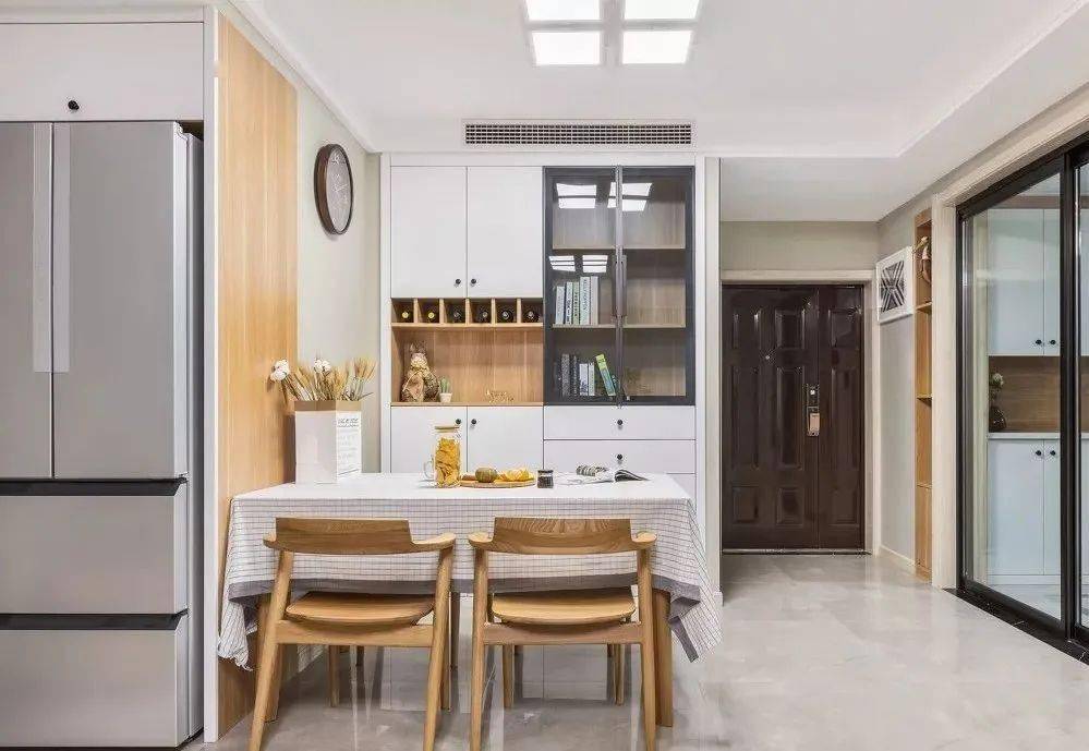 瓷磚選購攻略小技巧：鋪貼地面選哪種好？亮光磚還是柔光磚